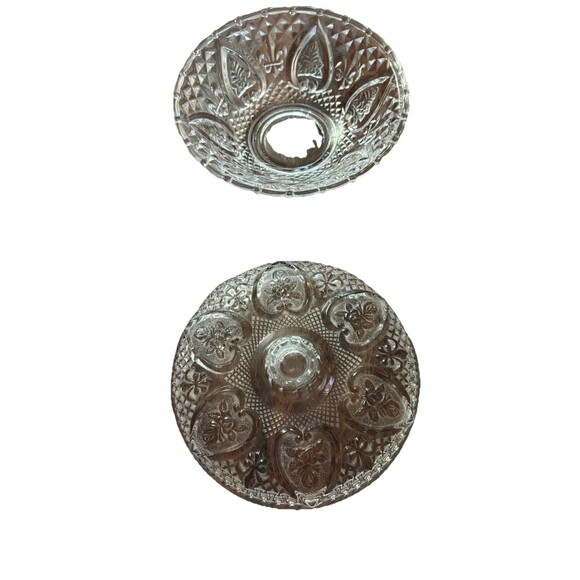 KIG Malaysia Clear Glass Lidded Candy/Nut Bowl With Heart & Fleur-De-Lis Design - Picture 4 of 5